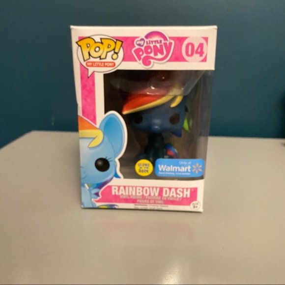 Walmart Exclusive  Funko POP! My Little Pony Rainbow Dash Glow In dark - Picture 2 of 8